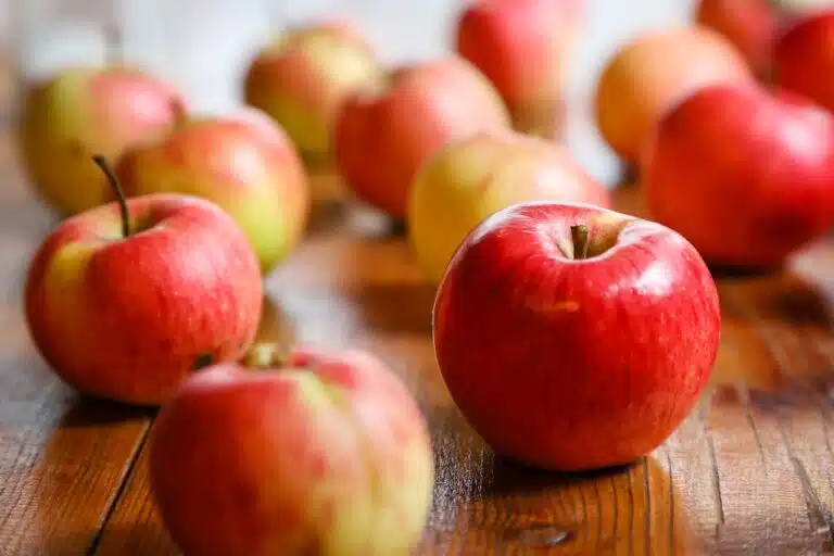 harvest, fruit, apple-7458975.jpg